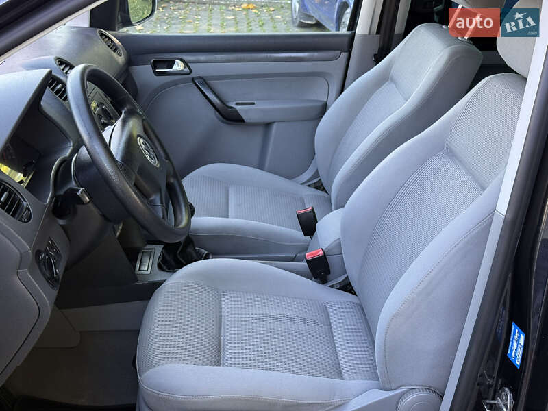 Минивэн Volkswagen Caddy 2005 в Черновцах
