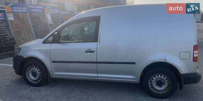 Вантажний фургон Volkswagen Caddy 2012 в Кременчуці