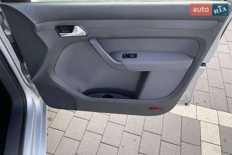 Минивэн Volkswagen Caddy 2012 в Виноградове