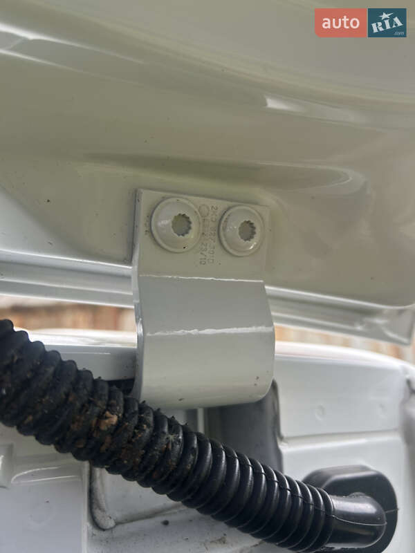 Мінівен Volkswagen Caddy 2011 в Нововолинську