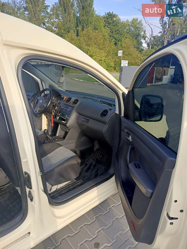 Минивэн Volkswagen Caddy 2015 в Хмельнике