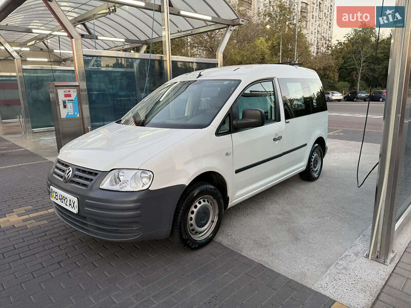 Вантажопасажирський фургон Volkswagen Caddy 2007 в Києві