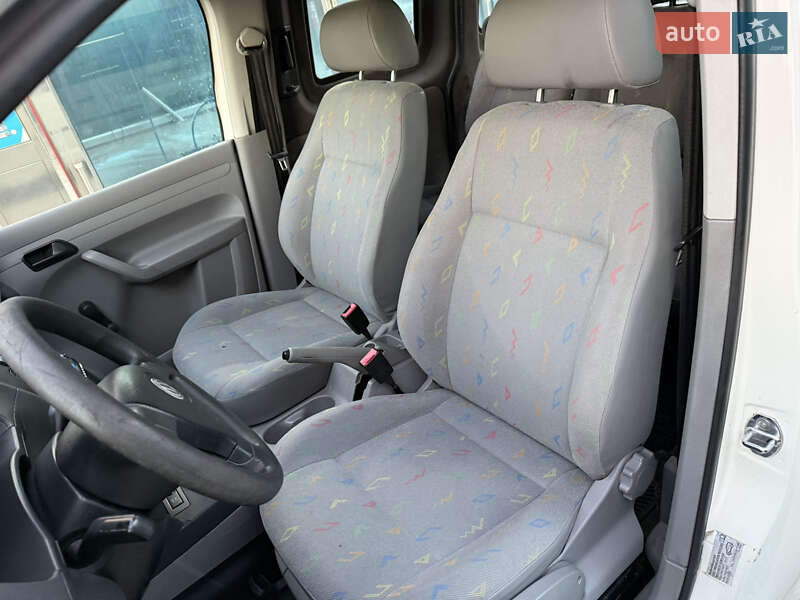 Вантажопасажирський фургон Volkswagen Caddy 2007 в Києві