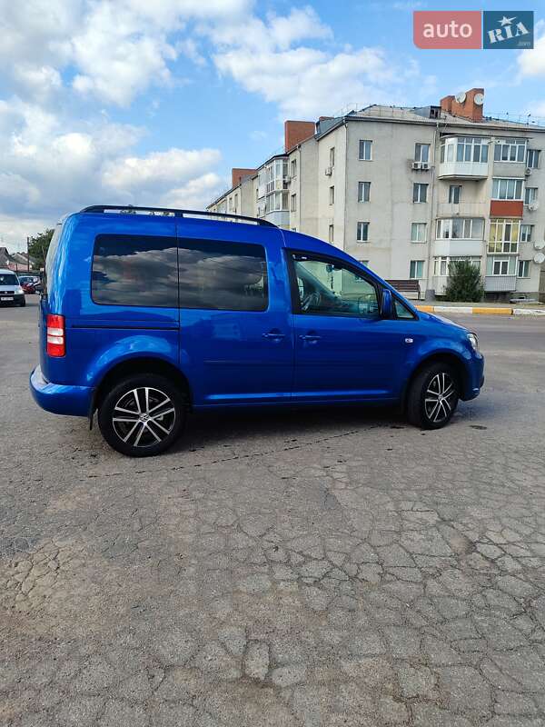 Минивэн Volkswagen Caddy 2015 в Ильинцах