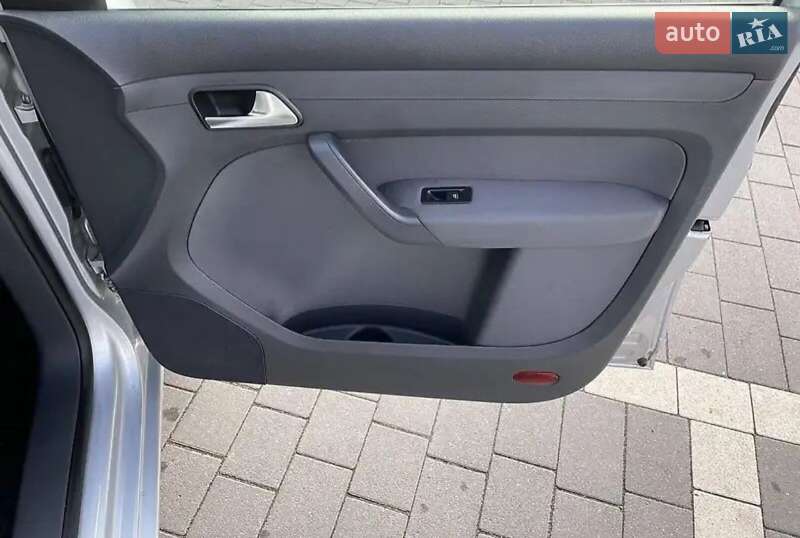 Минивэн Volkswagen Caddy 2015 в Мукачево