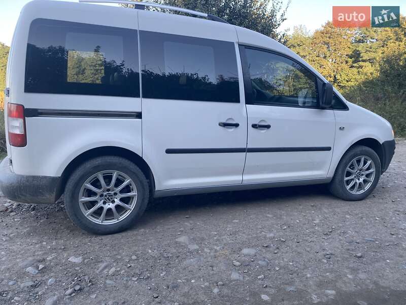 Минивэн Volkswagen Caddy 2006 в Вижнице