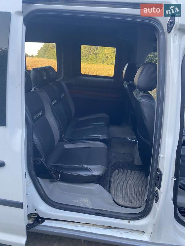 Минивэн Volkswagen Caddy 2006 в Вижнице