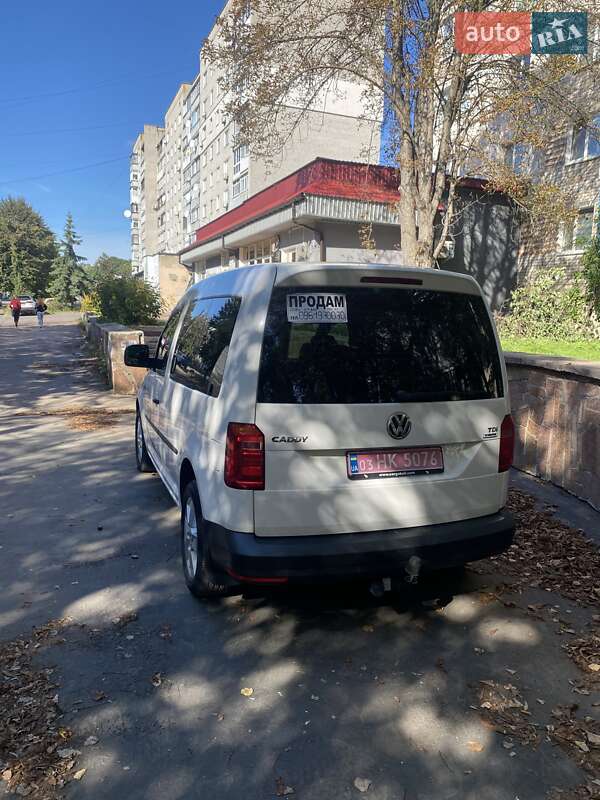 Мінівен Volkswagen Caddy 2015 в Коростені
