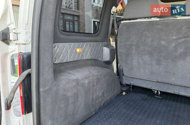 Минивэн Volkswagen Caddy 2011 в 