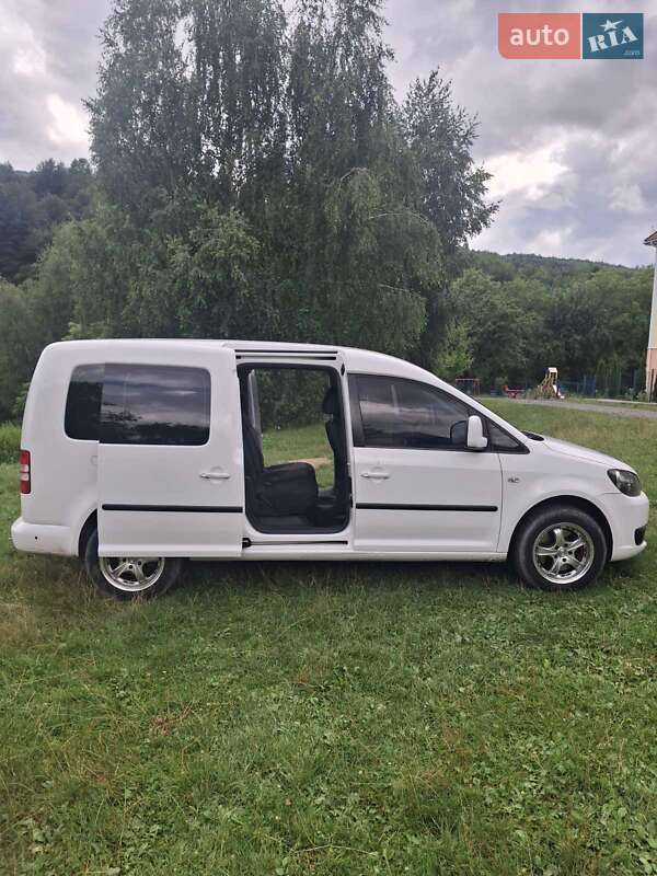 Минивэн Volkswagen Caddy 2013 в Ужгороде