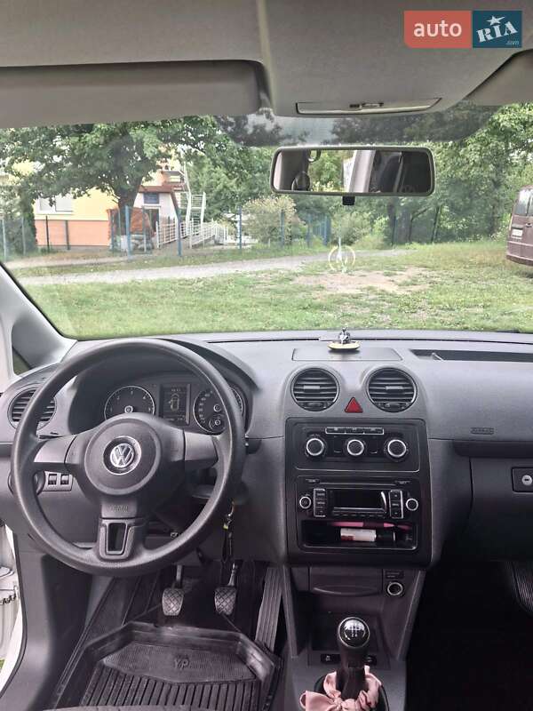 Минивэн Volkswagen Caddy 2013 в Ужгороде
