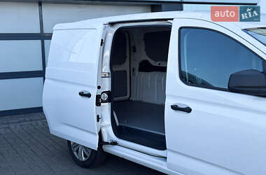 Грузовой фургон Volkswagen Caddy 2022 в 
