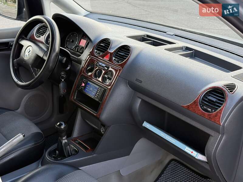 Минивэн Volkswagen Caddy 2004 в Николаеве