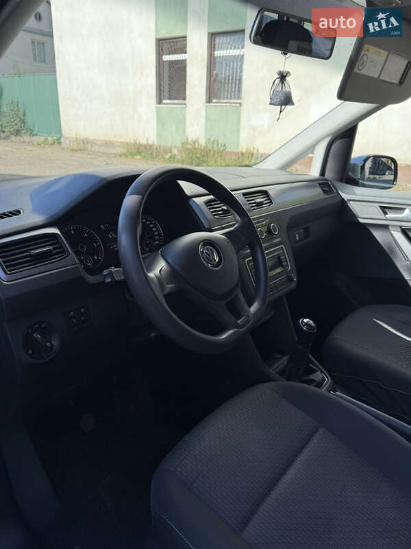 Минивэн Volkswagen Caddy 2017 в Черновцах