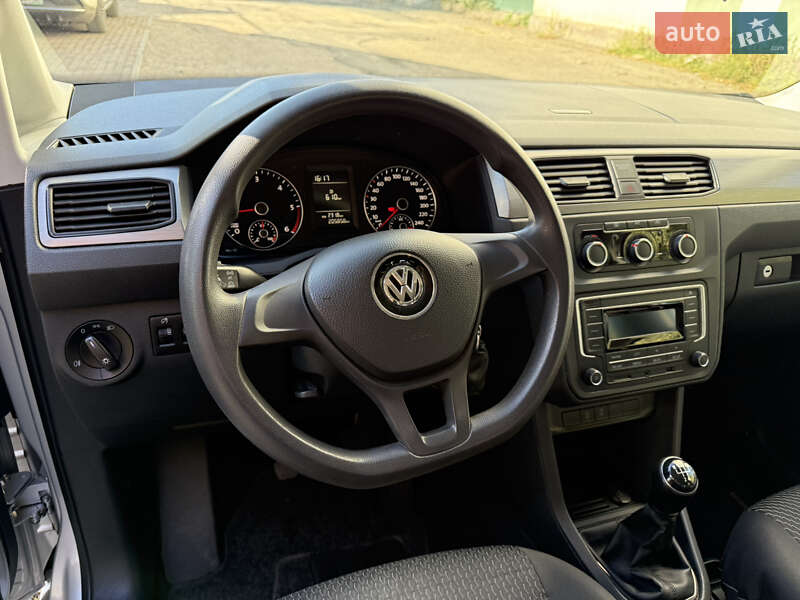 Минивэн Volkswagen Caddy 2017 в Черновцах
