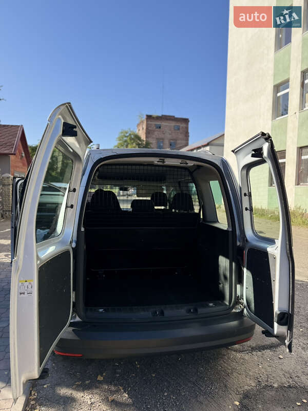 Минивэн Volkswagen Caddy 2017 в Черновцах