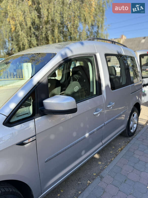 Минивэн Volkswagen Caddy 2017 в Черновцах