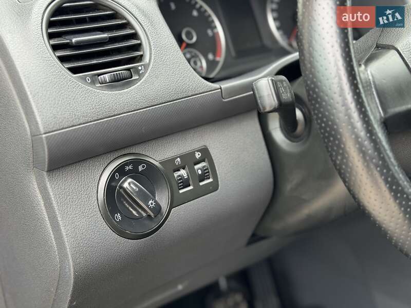 Минивэн Volkswagen Caddy 2011 в Сарнах