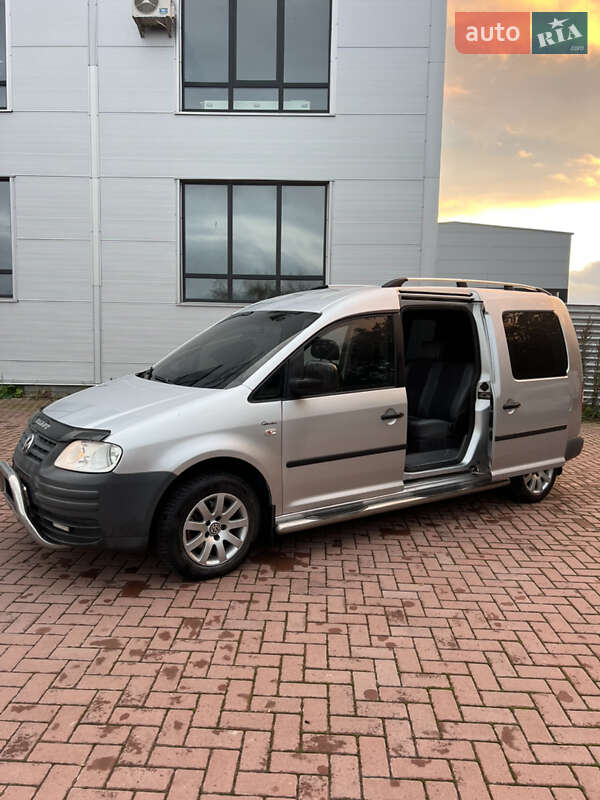 Минивэн Volkswagen Caddy 2009 в Ровно