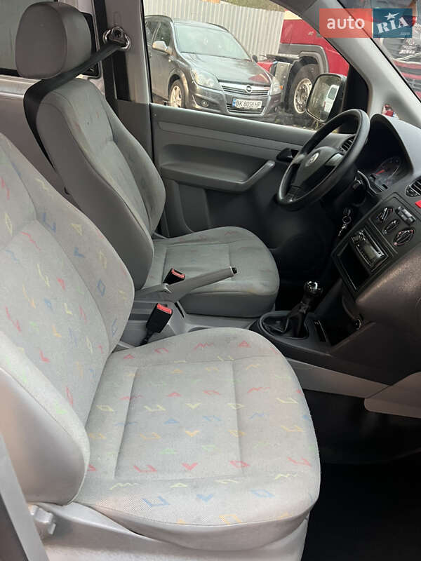 Минивэн Volkswagen Caddy 2009 в Ровно