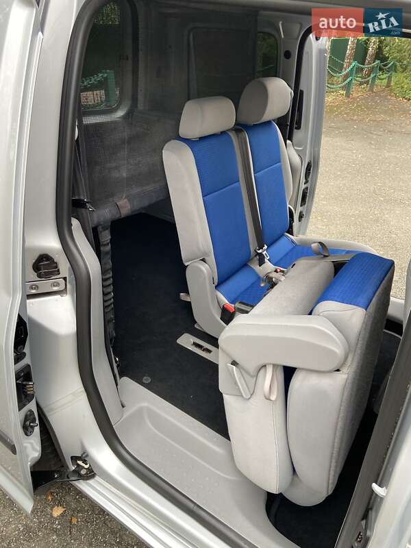 Минивэн Volkswagen Caddy 2009 в Киеве