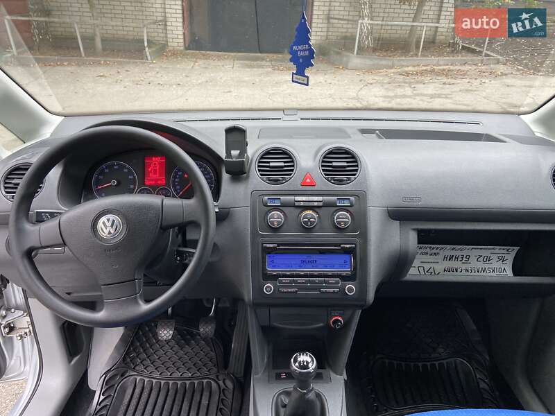 Минивэн Volkswagen Caddy 2009 в Киеве