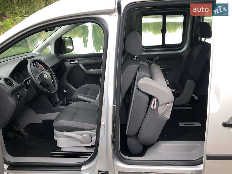 Минивэн Volkswagen Caddy 2010 в Ровно
