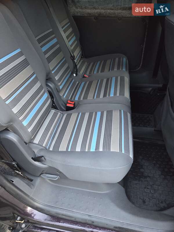 Минивэн Volkswagen Caddy 2012 в Киеве