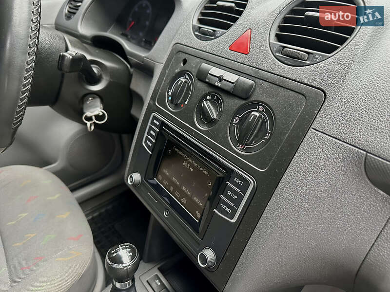 Минивэн Volkswagen Caddy 2004 в Кропивницком