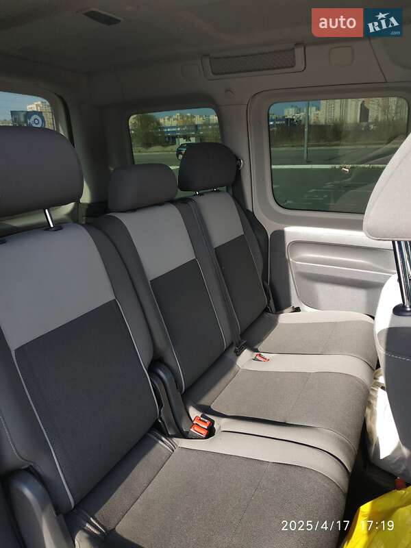 Минивэн Volkswagen Caddy 2010 в Чернигове