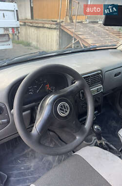 Грузовой фургон Volkswagen Caddy 2001 в 