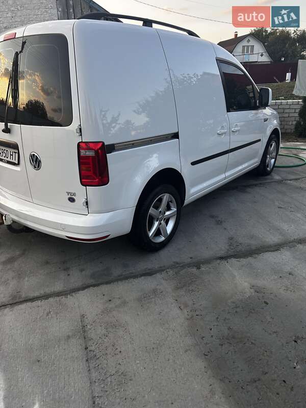 Грузовой фургон Volkswagen Caddy 2017 в Киеве фото 11 Грузовой фургон Volkswagen Caddy 2017 в Киеве