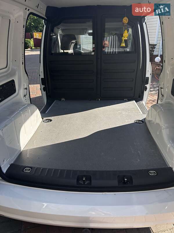 Грузовой фургон Volkswagen Caddy 2017 в Киеве фото 14 Грузовой фургон Volkswagen Caddy 2017 в Киеве