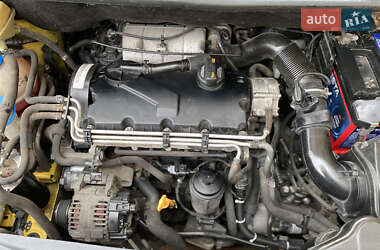 Минивэн Volkswagen Caddy 2006 в 