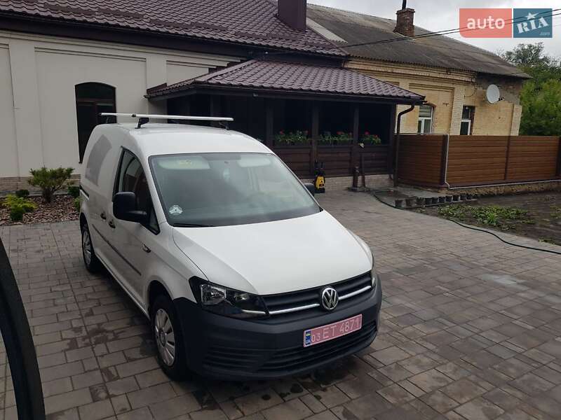 Грузовой фургон Volkswagen Caddy 2018 в Остроге
