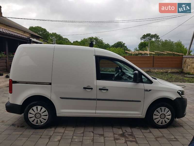 Грузовой фургон Volkswagen Caddy 2018 в Остроге