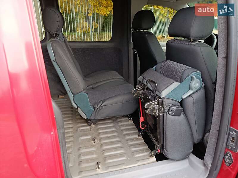 Минивэн Volkswagen Caddy 2005 в Вишневце