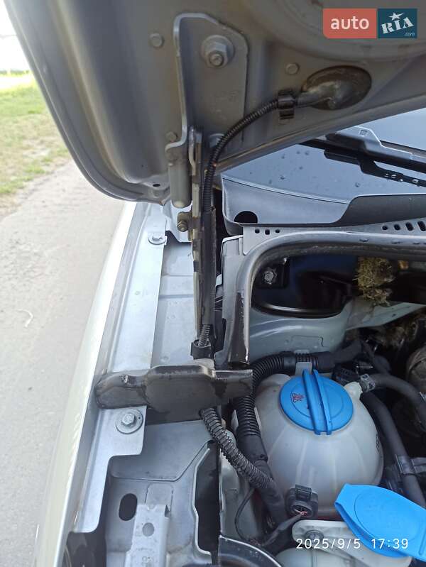 Минивэн Volkswagen Caddy 2010 в Ровно фото 13 Минивэн Volkswagen Caddy 2010 в Ровно