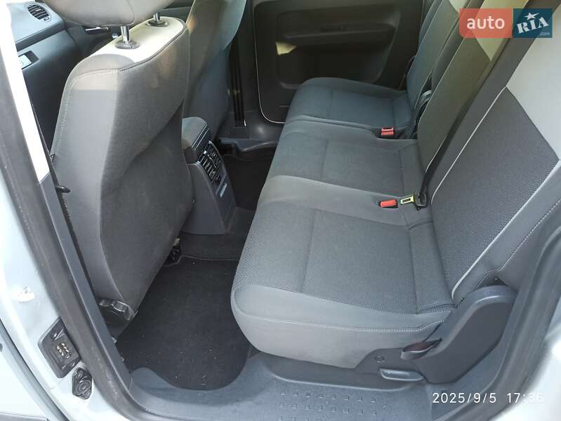 Минивэн Volkswagen Caddy 2010 в Ровно фото 22 Минивэн Volkswagen Caddy 2010 в Ровно