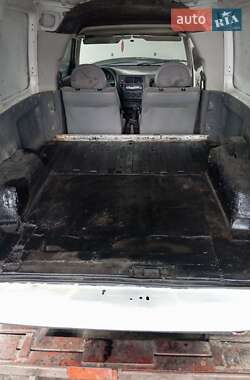 Грузовой фургон Volkswagen Caddy 1996 в  фото 2 Грузовой фургон Volkswagen Caddy 1996 в