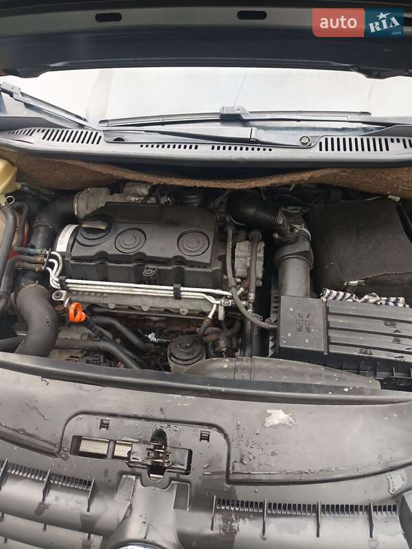 Минивэн Volkswagen Caddy 2009 в Александрие