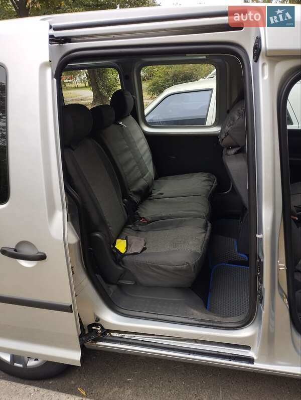 Минивэн Volkswagen Caddy 2013 в Киеве