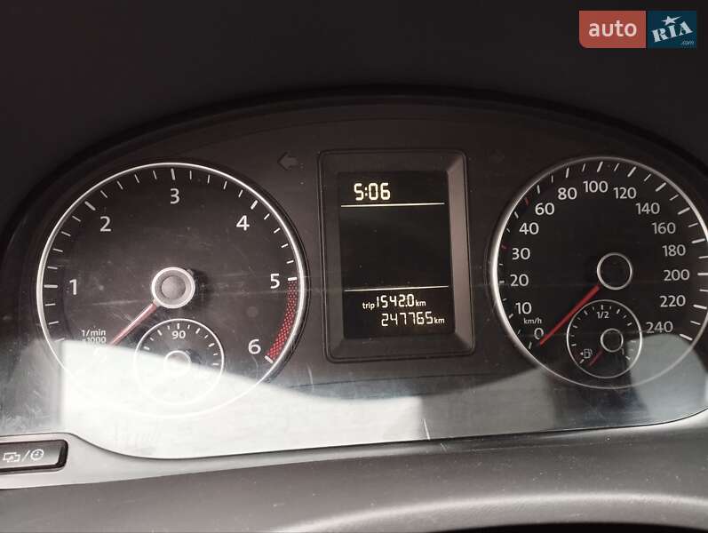 Минивэн Volkswagen Caddy 2013 в Киеве