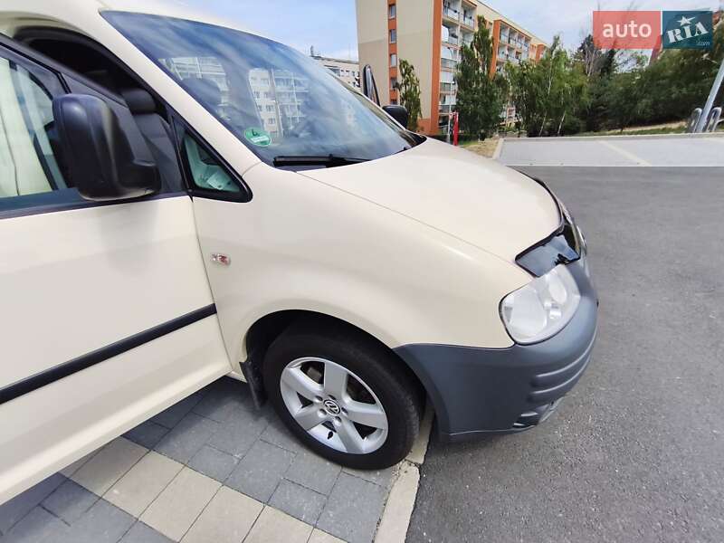 Минивэн Volkswagen Caddy 2010 в Журавном фото 20 Минивэн Volkswagen Caddy 2010 в Журавном