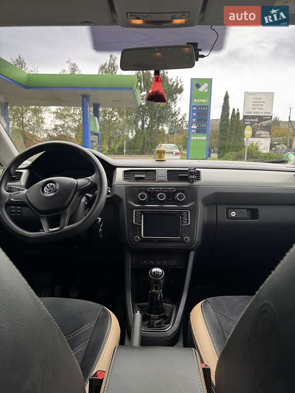 Минивэн Volkswagen Caddy 2015 в Тячеве