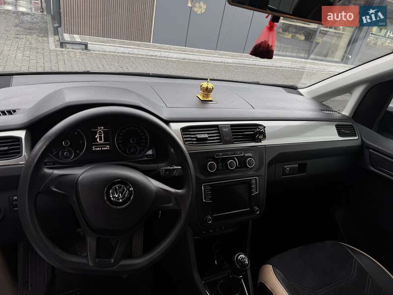 Минивэн Volkswagen Caddy 2015 в Тячеве