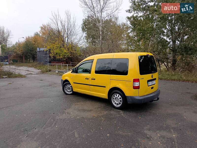 Минивэн Volkswagen Caddy 2006 в Киеве