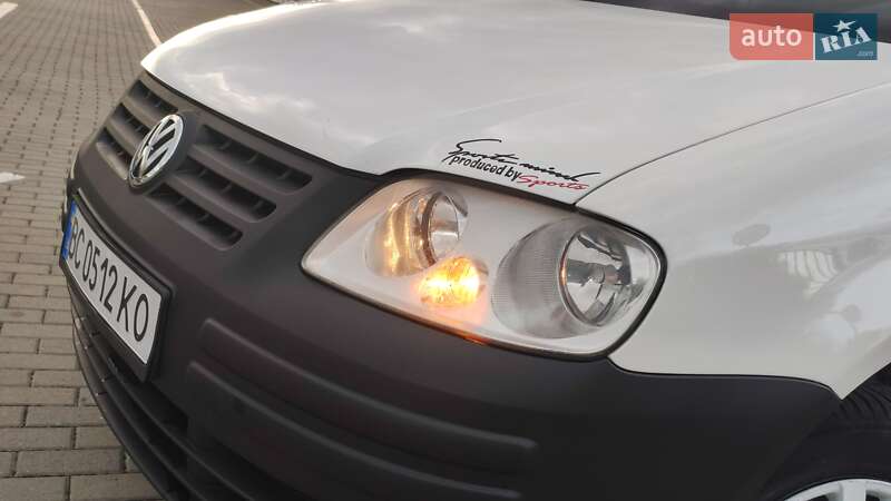 Грузовой фургон Volkswagen Caddy 2006 в Дрогобыче