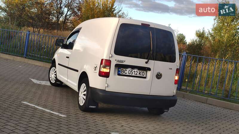 Грузовой фургон Volkswagen Caddy 2006 в Дрогобыче