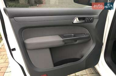 Минивэн Volkswagen Caddy 2011 в 